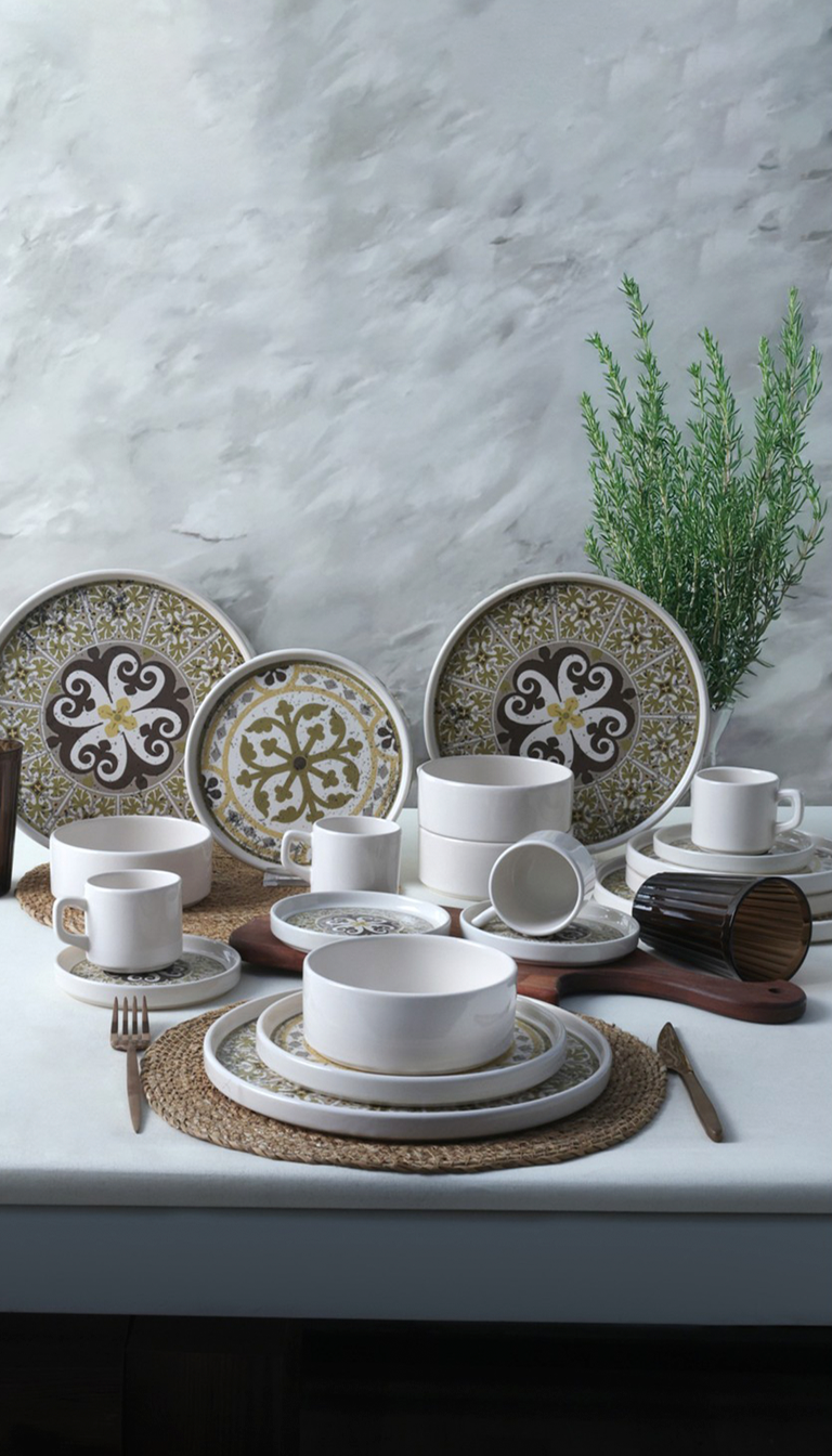 Timeless Stackable Breakfast/Dinner set