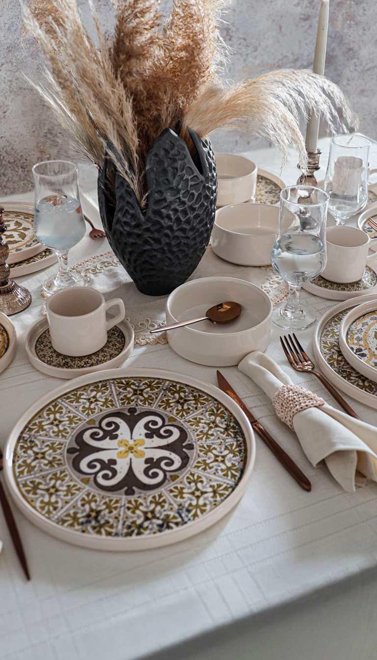 Timeless Stackable Breakfast/Dinner set